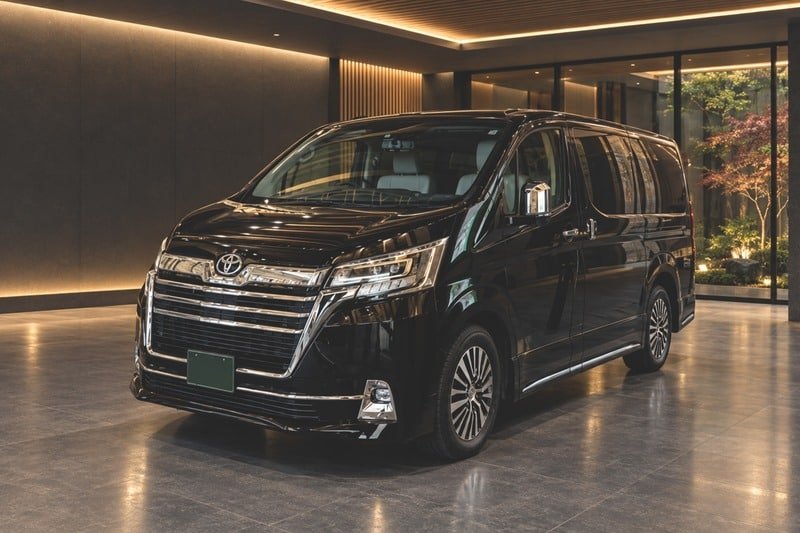 Toyota GranAce - vista externa